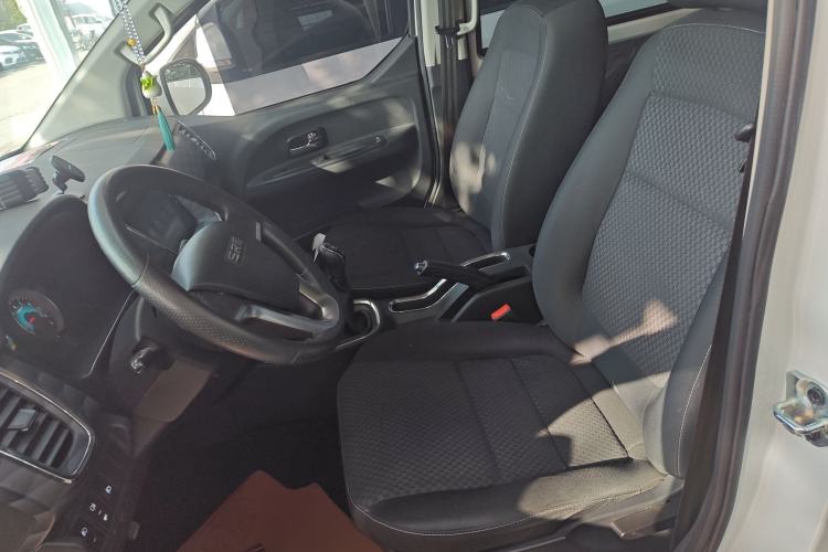 Used Jinbei Gold Hiace 2021 2.0L Passenger Vehicle Engineering Lion 6 Seats Left Front Seat