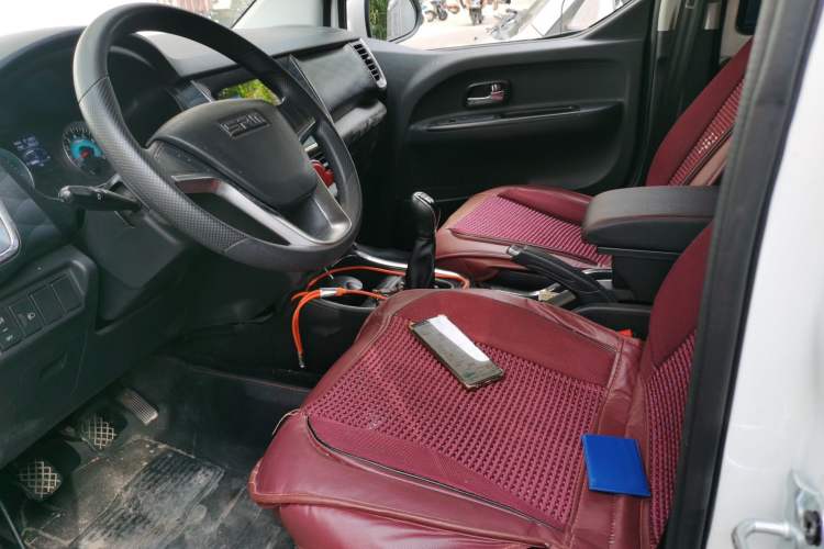 Used Jinbei Gold Hiace 2021 1.5L Passenger Vehicle Engineering Lion 6 Seats Left Front Seat