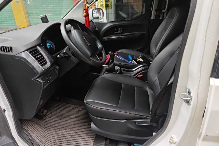 Used Jinbei Gold Hiace 2021 1.5L Passenger Van Travel Lion 6-Seater Left Front Seat