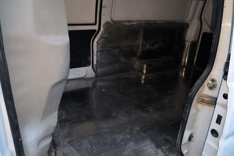 Used Jinbei Gold Hiace 2021 1.6L Box Van Travel Lion 2-Seater Left Rear Seat
