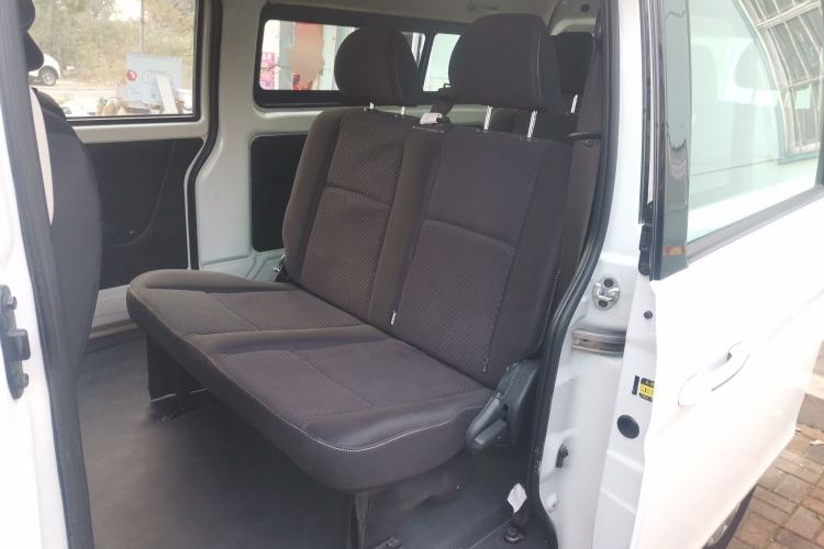 Used Jinbei Gold Hiace 2021 1.5L Passenger Van Engineering Lion Model Central Air Conditioning Version 9 Seats Left Rear Seat