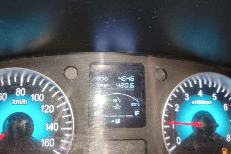 Used Jinbei Gold Hiace 2021 1.5L Passenger Vehicle Engineering Lion 5-Seater Odometer Close Up