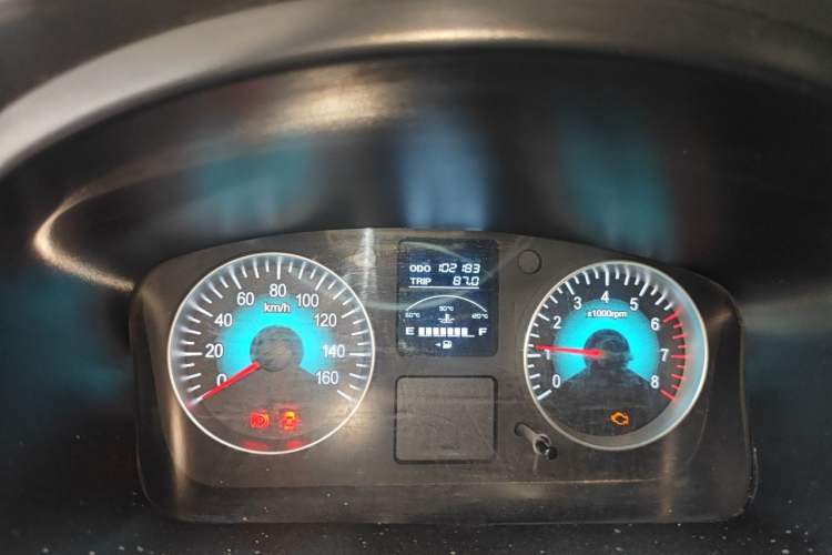 Used Jinbei Gold Hiace 2021 2.0L Passenger Van Travel Lion 6-Seater Odometer Close Up