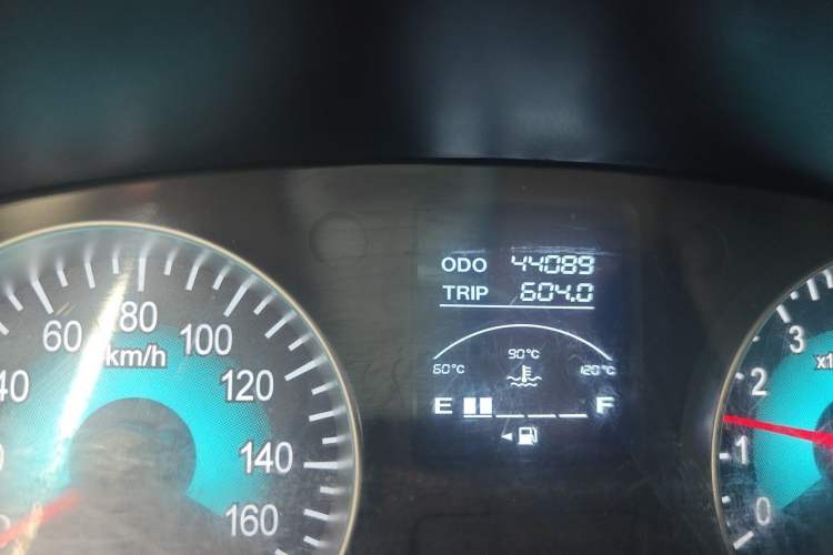 Used Jinbei Gold Hiace 2021 1.5L Passenger Vehicle Engineering Lion 6 Seats Odometer Close Up