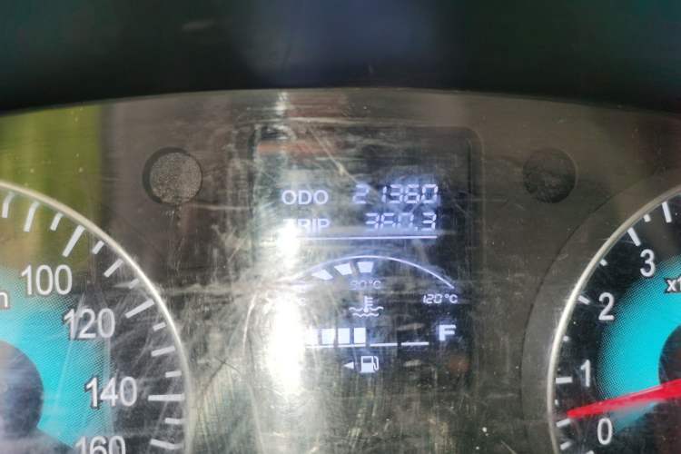 Used Jinbei Gold Hiace 2021 1.5L Passenger Vehicle Engineering Lion 6 Seats Odometer Close Up