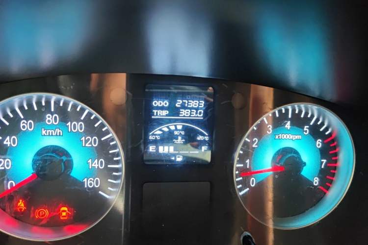 Used Jinbei Gold Hiace 2021 1.5L Passenger Van Travel Lion 6-Seater Odometer Close Up