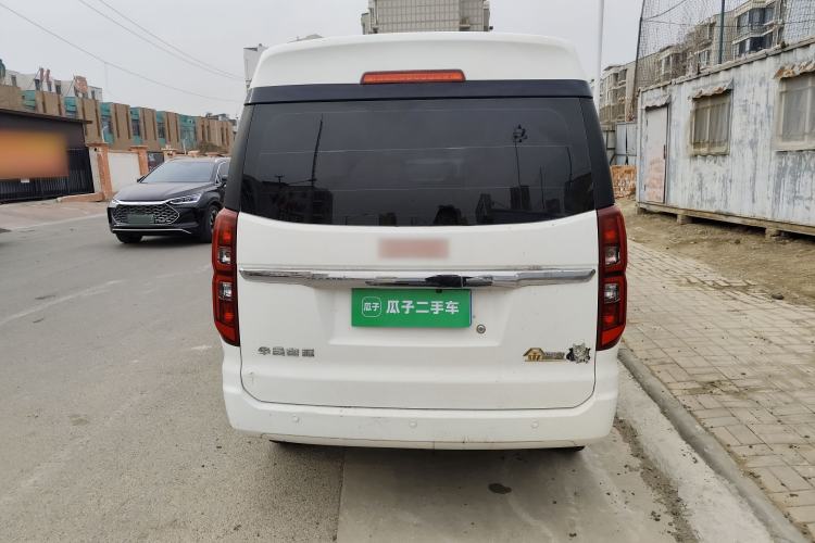 Used Jinbei Gold Hiace 2021 2.0L Passenger Van Travel Lion 5-Seater Rear