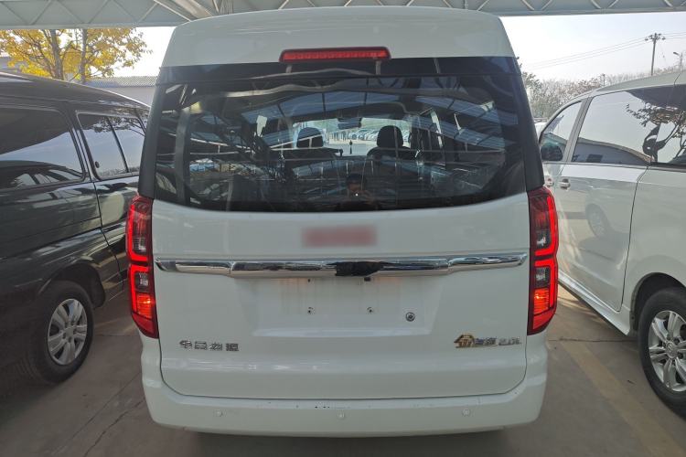Used Jinbei Gold Hiace 2021 2.0L Passenger Vehicle Engineering Lion 6 Seats Rear
