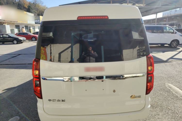 Used Jinbei Gold Hiace 2021 1.5L Passenger Vehicle Travel Lion 5-Seater Rear