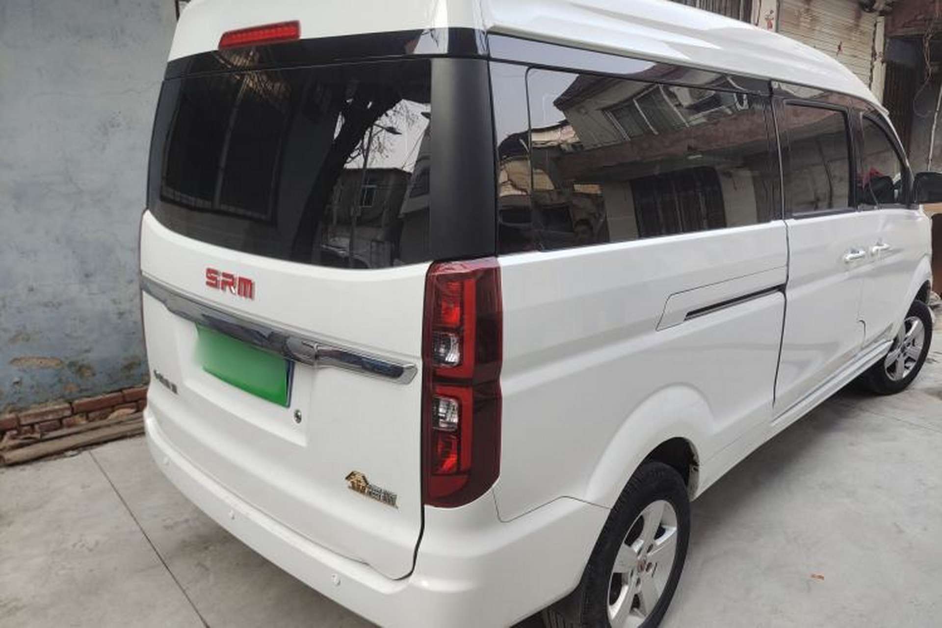 Used Jinbei Gold Hiace 2021 1.5L Passenger Van Travel Lion 6-Seater Rear Right 45 Deg