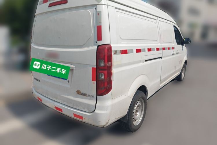 Used Jinbei Gold Hiace 2021 2.0L Box Van Engineering Lion 2 Seats Rear Right 45 Deg