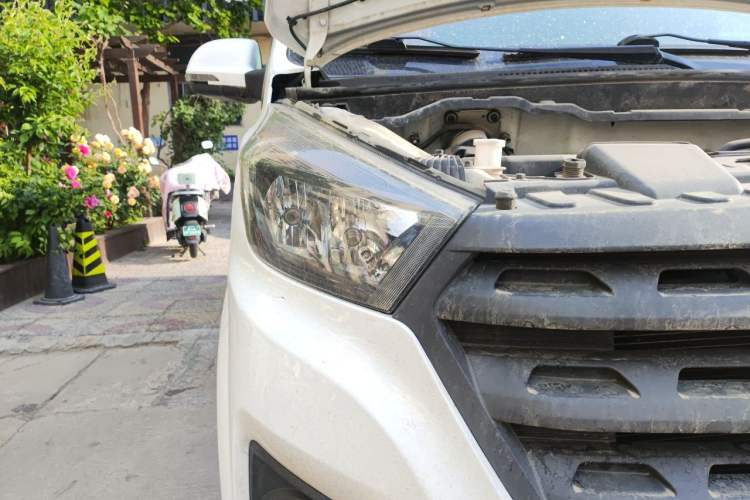 Used Jinbei Gold Hiace 2021 1.5L Passenger Vehicle Travel Lion 5-Seater Right Front Headlight