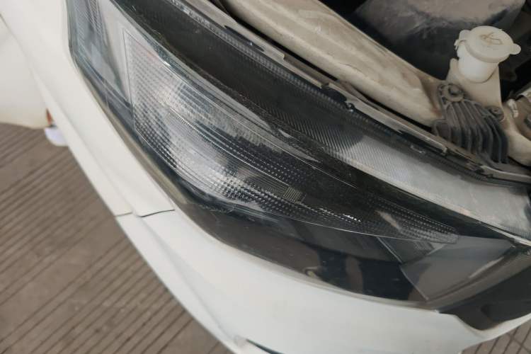 Used Jinbei Gold Hiace 2021 1.5L Passenger Van Travel Lion 7-Seater Right Front Headlight