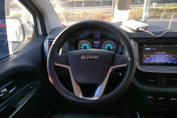 Used Jinbei Gold Hiace 2021 2.0L Passenger Van Travel Lion Mid-Size Air-Conditioned Version 9 Seats Steering Wheel