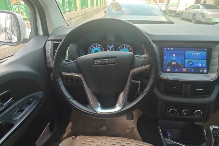 Used Jinbei Gold Hiace 2021 1.5L Passenger Vehicle Engineering Lion 6 Seats Steering Wheel