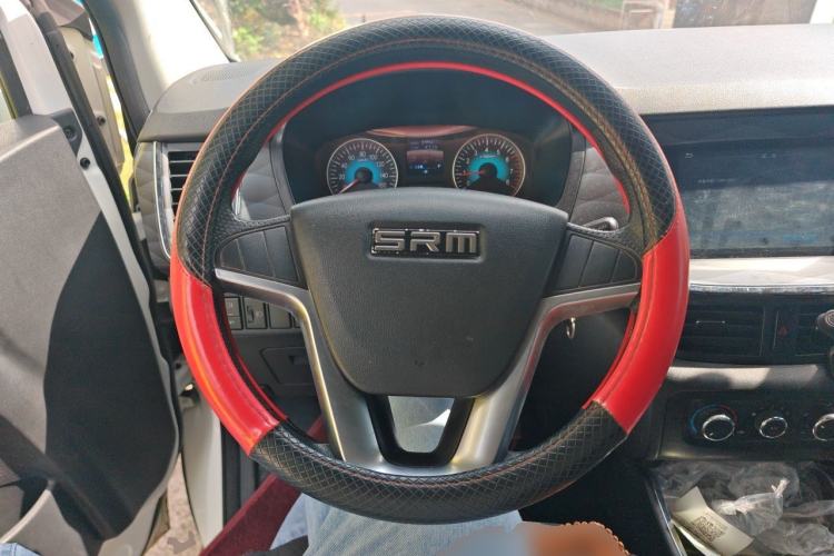 Used Jinbei Gold Hiace 2021 2.0L Box Van Engineering Lion 2 Seats Steering Wheel