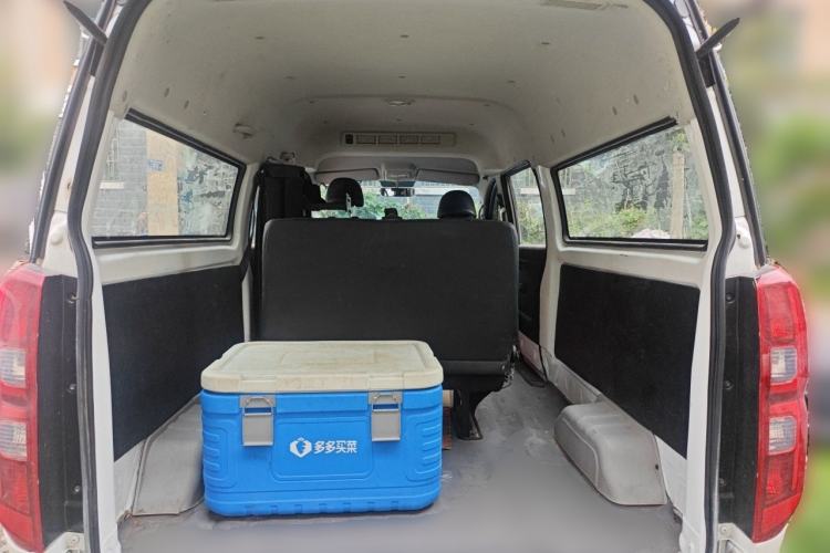 Used Jinbei Gold Hiace 2021 2.0L Passenger Van Travel Lion 6-Seater Trunk