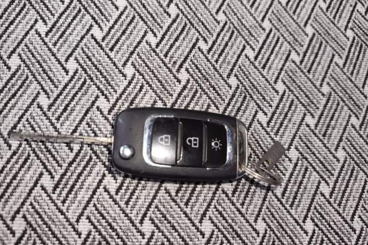 Used Jinbei Gold Hiace 2021 1.5L Passenger Vehicle Engineering Lion 5-Seater Vehicle Key