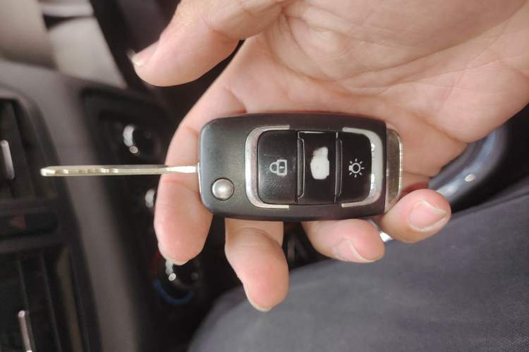 Used Jinbei Gold Hiace 2021 1.5L Passenger Van Travel Lion 6-Seater Vehicle Key
