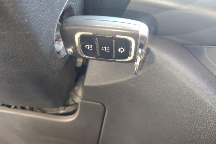 Used Jinbei Gold Hiace 2021 1.5L Passenger Vehicle Travel Lion 5-Seater Vehicle Key