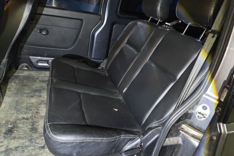 Used Jinbei Gold Hiace 2022 1.5L Passenger Van Deluxe Central Air Conditioning Version 9 Seats Left Rear Seat