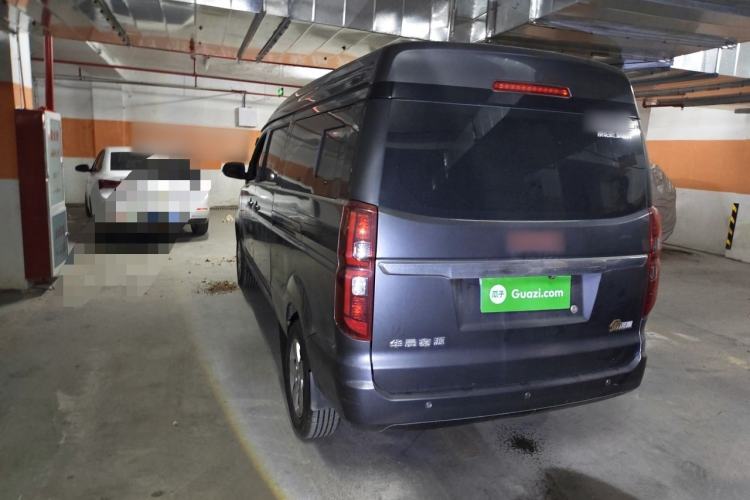 Used Jinbei Gold Hiace 2022 1.5L Passenger Van Deluxe Central Air Conditioning Version 9 Seats Rear Left 45 Deg