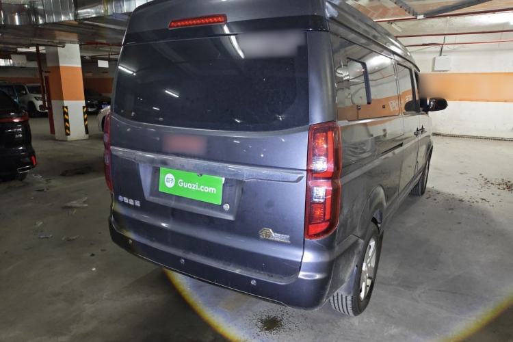 Used Jinbei Gold Hiace 2022 1.5L Passenger Van Deluxe Central Air Conditioning Version 9 Seats Rear Right 45 Deg