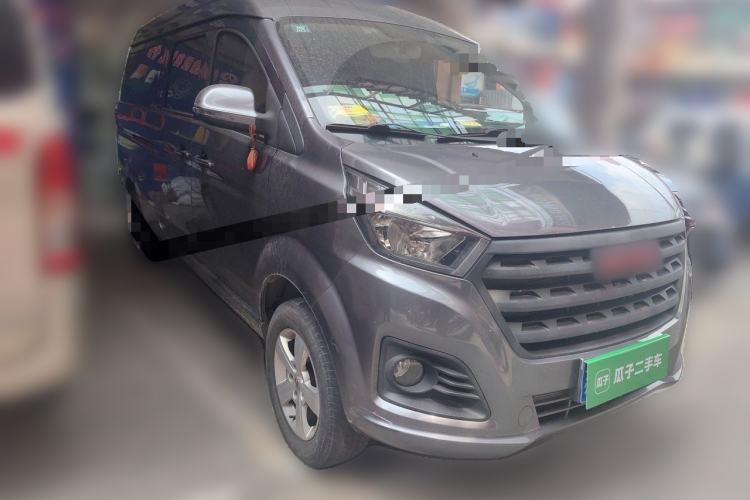 Used Jinbei Gold Hiace 2022 2.0L Passenger Van Magic Lion 6-Seater Front Right 45 Deg