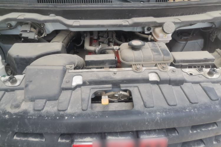 Used Jinbei Gold Hiace  Engine Bay