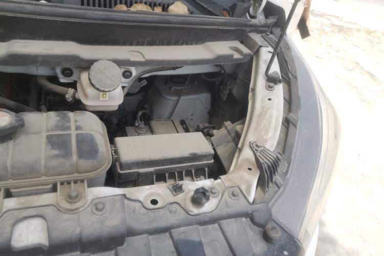 Used Jinbei Gold Hiace  Engine Bay Left