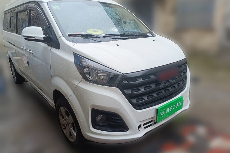 Used Jinbei Gold Hiace 2022 2.0L Passenger Van Magic Lion 7-Seater Front Right 45 Deg