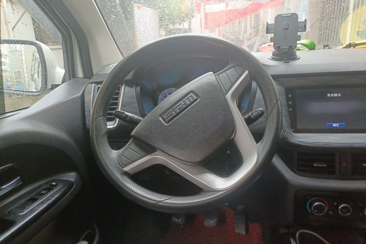 Used Jinbei Gold Hiace 2022 2.0L Passenger Van Magic Lion 7-Seater Steering Wheel