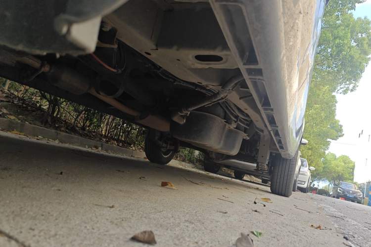 Used Jinbei Gold Hiace 2023 1.5L Passenger Vehicle Engineering Lion 5/6/7 Seater Chassis Front Left