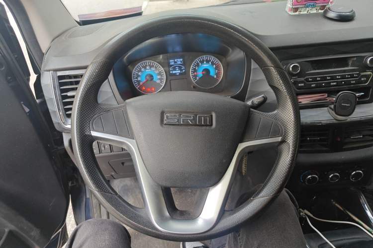 Used Jinbei Gold Hiace 2023 1.5L Passenger Vehicle Engineering Lion 5/6/7 Seater Steering Wheel