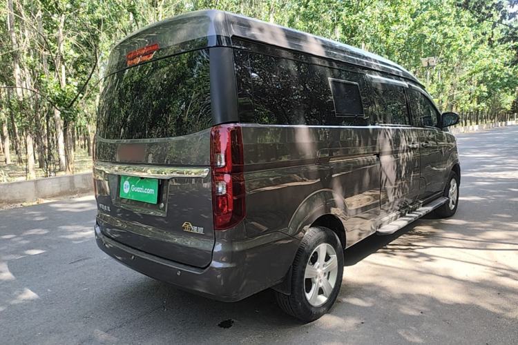 Used Jinbei Gold Hiace 2023 1.5L Passenger Van Travel Lion 5/6/7-Seater with Central Air Conditioning Rear Right 45 Deg