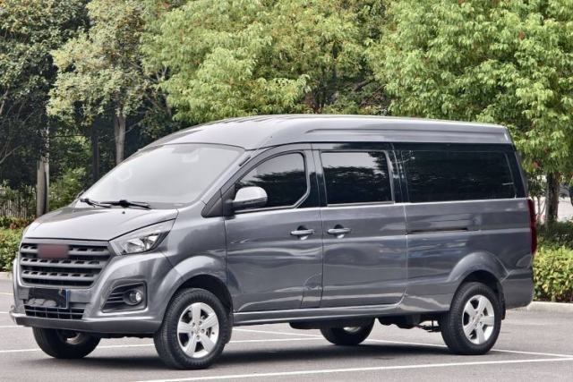 Used Jinbei Gold Hiace 2023 2.0L Passenger Van Travel Lion 5/6/7 Seater