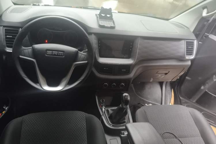 Used Jinbei Gold Hiace 2023 2.0L Easy Camping Van – Magic Box Edition 5 Seats Center Console