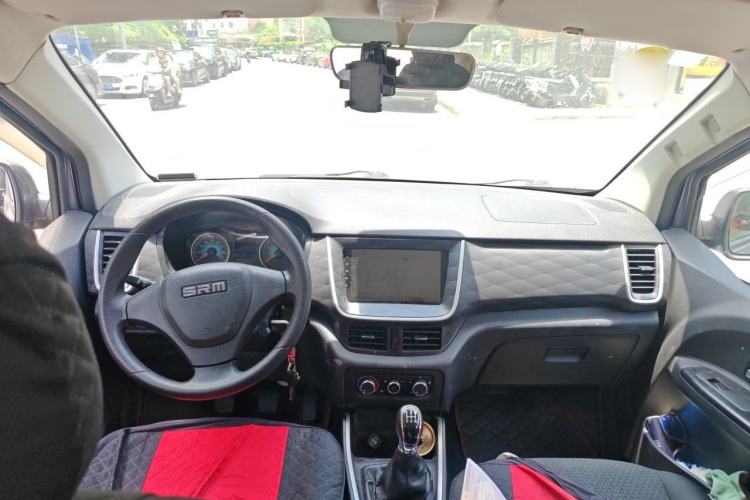 Used Jinbei Gold Hiace 2023 1.5L Passenger Vehicle Engineering Lion 5/6/7 Seater Center Console
