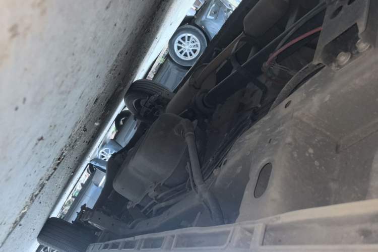 Used Jinbei Gold Hiace 2023 1.5L Passenger Vehicle Engineering Lion 5/6/7 Seater Chassis Front Left
