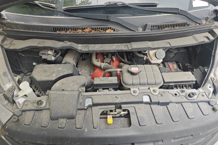 Used Jinbei Gold Hiace 2023 1.6L Box Van Engineering Lion 2-Seater Engine Bay