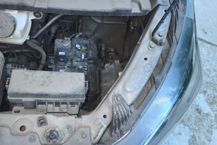 Used Jinbei Gold Hiace 2023 1.5L Passenger Vehicle Engineering Lion 5/6/7 Seater Engine Bay Left