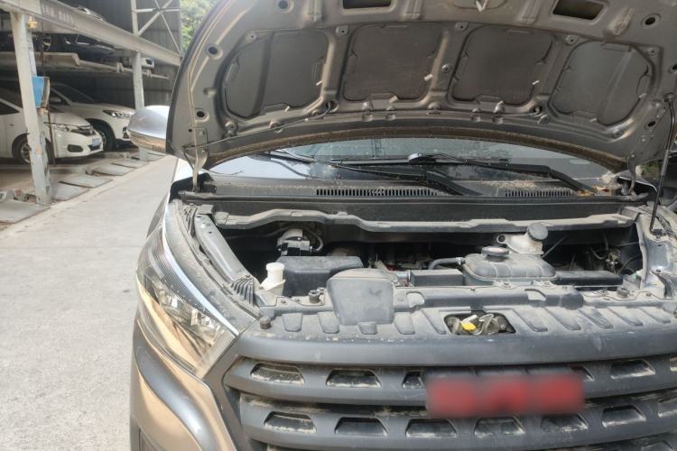 Used Jinbei Gold Hiace 2023 1.5L Passenger Vehicle Engineering Lion 5/6/7 Seater Engine Bay Right