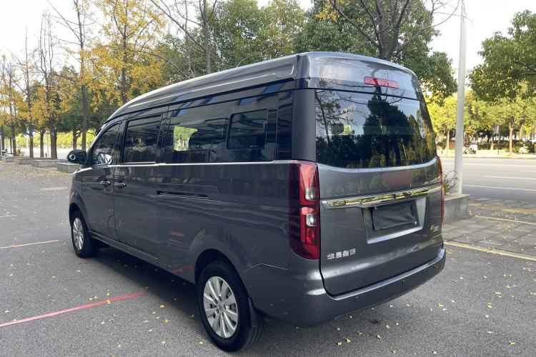 Used Jinbei Gold Hiace 2023 1.5L Passenger Vehicle Engineering Lion 9 Seats Exterior 5