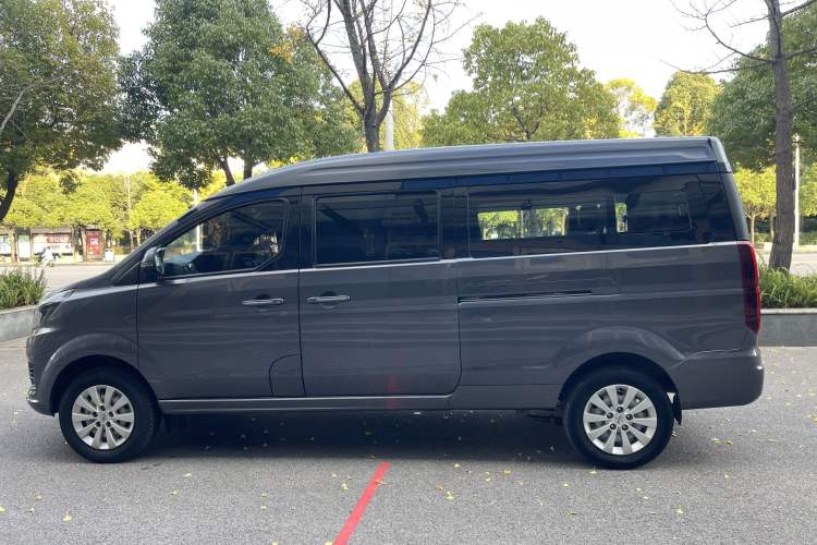 Used Jinbei Gold Hiace 2023 1.5L Passenger Vehicle Engineering Lion 9 Seats Exterior 6