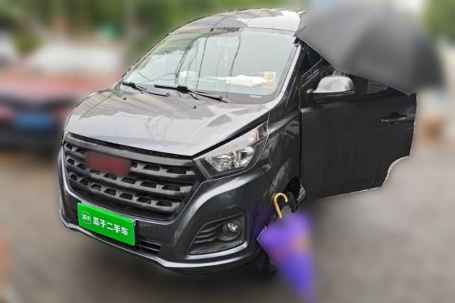 Used Jinbei Gold Hiace 2023 1.5L Passenger Van Travel Lion 5/6/7-Seater with Central Air Conditioning