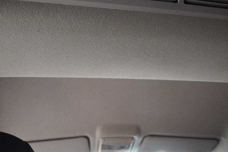 Used Jinbei Gold Hiace 2023 1.5L Passenger Vehicle Engineering Lion 9 Seats Headliner