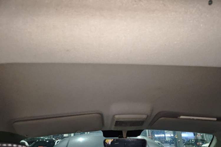 Used Jinbei Gold Hiace 2023 1.5L Passenger Vehicle Engineering Lion 5/6/7 Seater Headliner