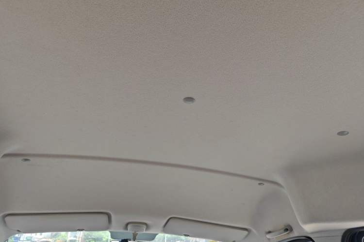 Used Jinbei Gold Hiace 2023 1.5L Passenger Vehicle Engineering Lion 5/6/7 Seater Headliner