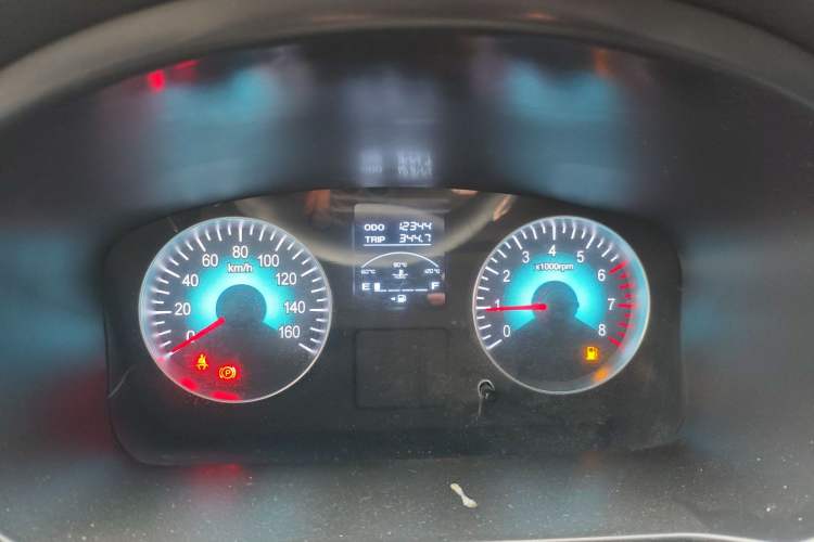 Used Jinbei Gold Hiace 2023 1.5L Passenger Vehicle Engineering Lion 5/6/7 Seater Instrument Cluster