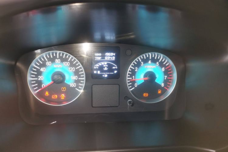 Used Jinbei Gold Hiace 2023 2.0L Passenger Van Travel Lion 5/6/7 Seater Instrument Cluster